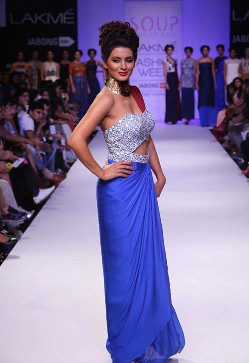 Geeta Basra walks for designer Sougat Paul