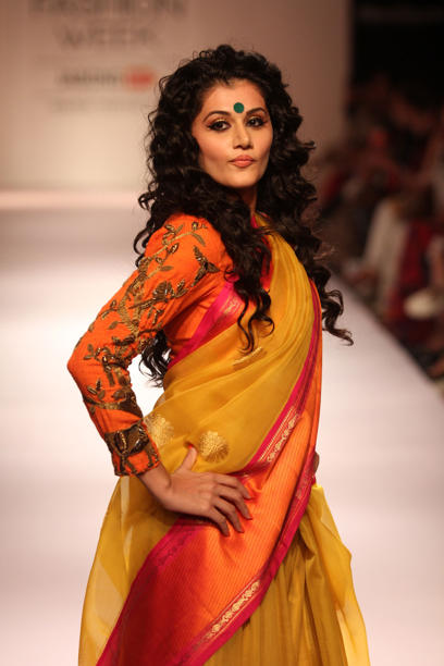 Taapse Pannu walks for designer Gaurang Shah at Lakme Fashion Week 2014