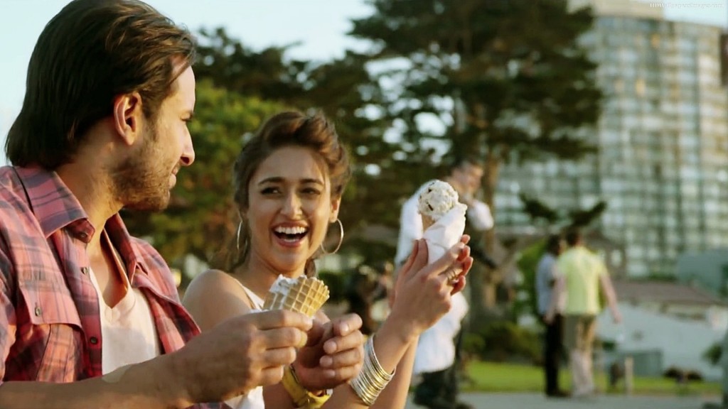 5 Reasons to watch Happy Ending - Saif and Illeana's refreshing chemistry