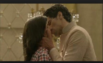 Bollywood 2014 : Top 10 onscreen Kissing scenes -  Kissing Scene in Hasee To Phasee