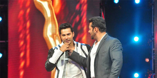 Varun and Salman Having Fun - AIBA Awards 2015 Photos