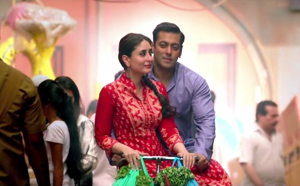 Salman and Kareena in Tu Chahiye Video Song - Bajrangi Bhaijaan