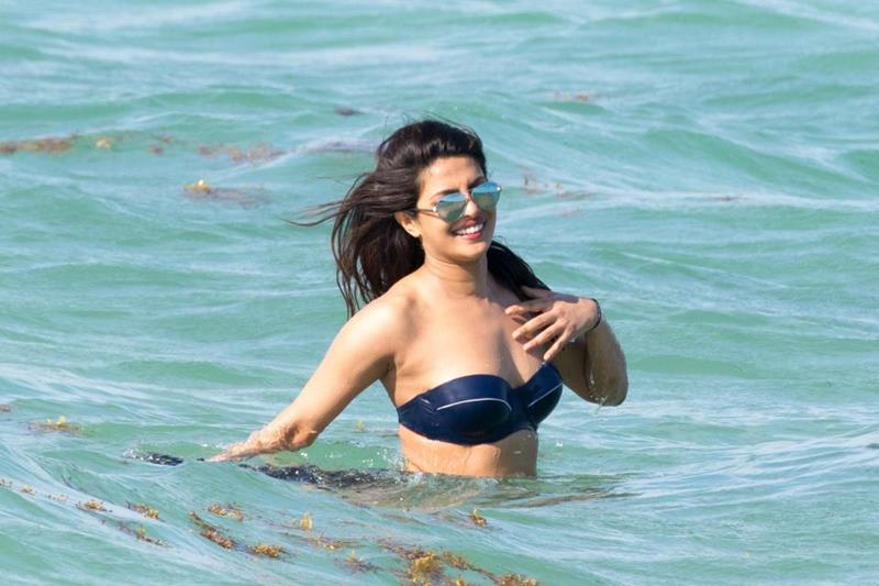 Poll of the Day: Hottest Beach Body In Bollywood- Priyanka