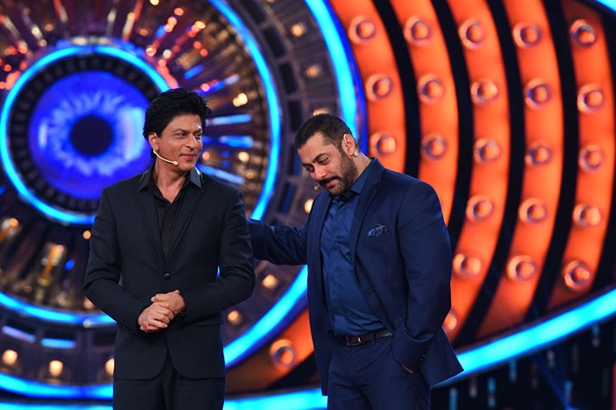 Here's what Shah Rukh Khan and Salman Khan did last night on Bigg Boss 9