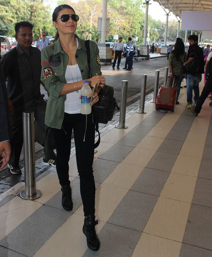 Airport Spotting | Get that Chic Look like our favourite Celebs for your next Journey- Jacky 1