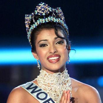 Achievements of Priyanka Chopra - Priyanka Chopra as Miss world 2000