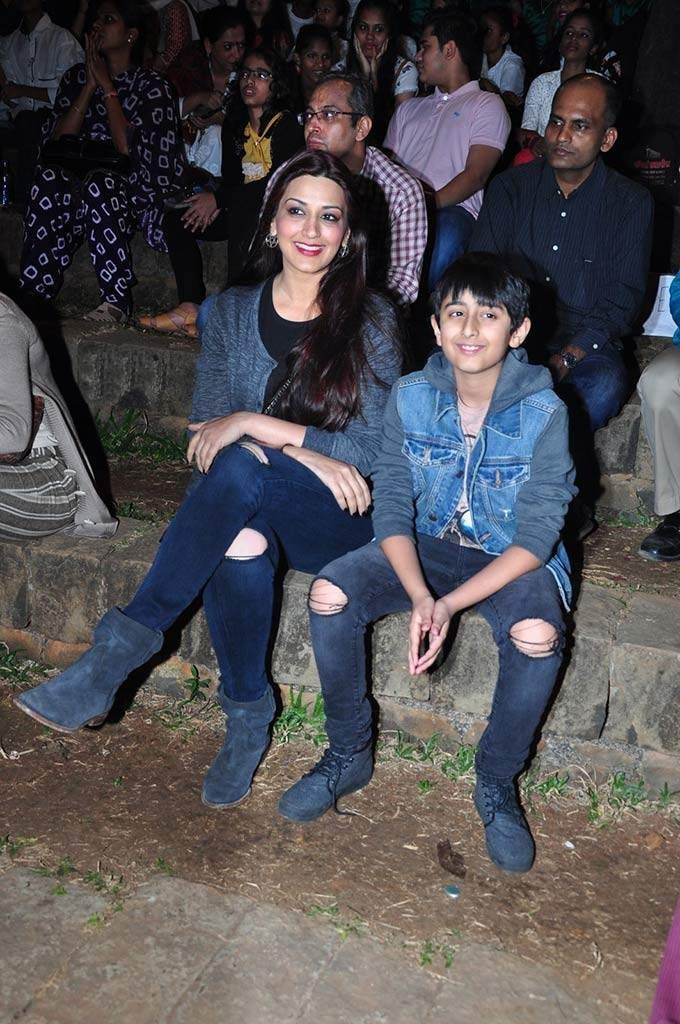 Sonali Bendre and her son 5