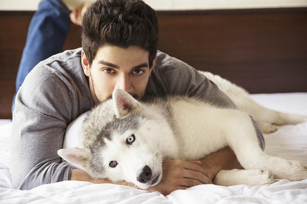 These Celeb Pet Selfies are so cute they will melt your heart right out!- Sooraj 2