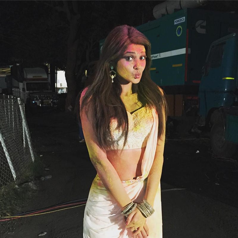 10 Hot Pictures of Jennifer Winget, who is going to make her Bollywood debut soon!- Jennifer Holi