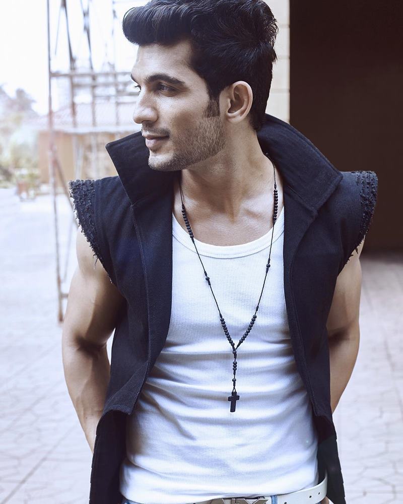15 Hot Pics of Arjun Bijlani, one of the sexiest men of Indian Television- Arjun Shoot 2