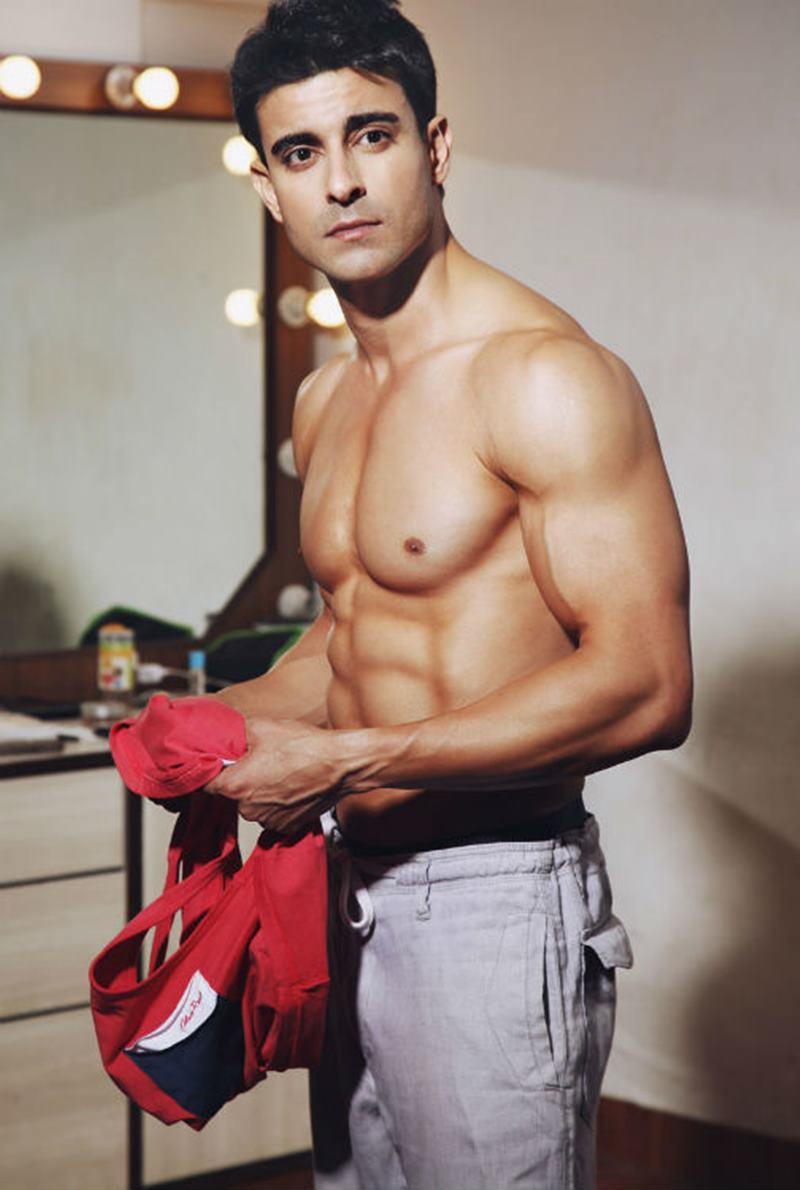 15 Hot Pics of Gautam Rode, one of the hottest hunks of Indian Television-Gautam Abs 1