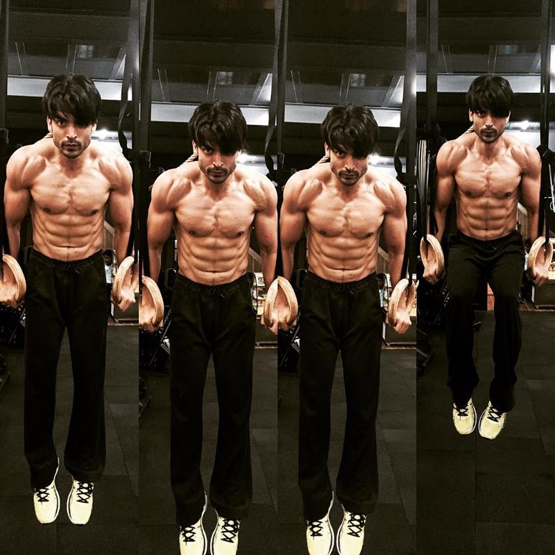 15 Hot Pics of Gurmeet Choudhary that are enough to set fire on your screens- Gurmeet Gym 3