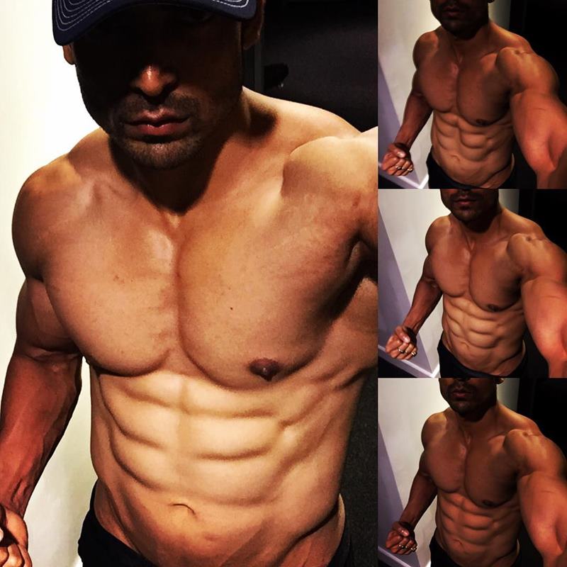 15 Hot Pics of Gurmeet Choudhary that are enough to set fire on your screens- Gurmeet Selfie 4