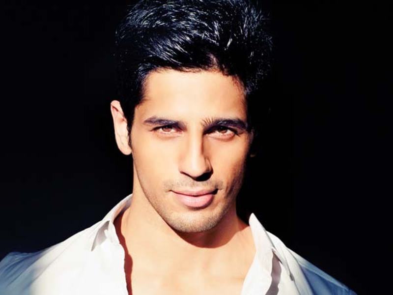 Hurry Up! Vote for the Cutest Bollywood Actor now!- Sidharth