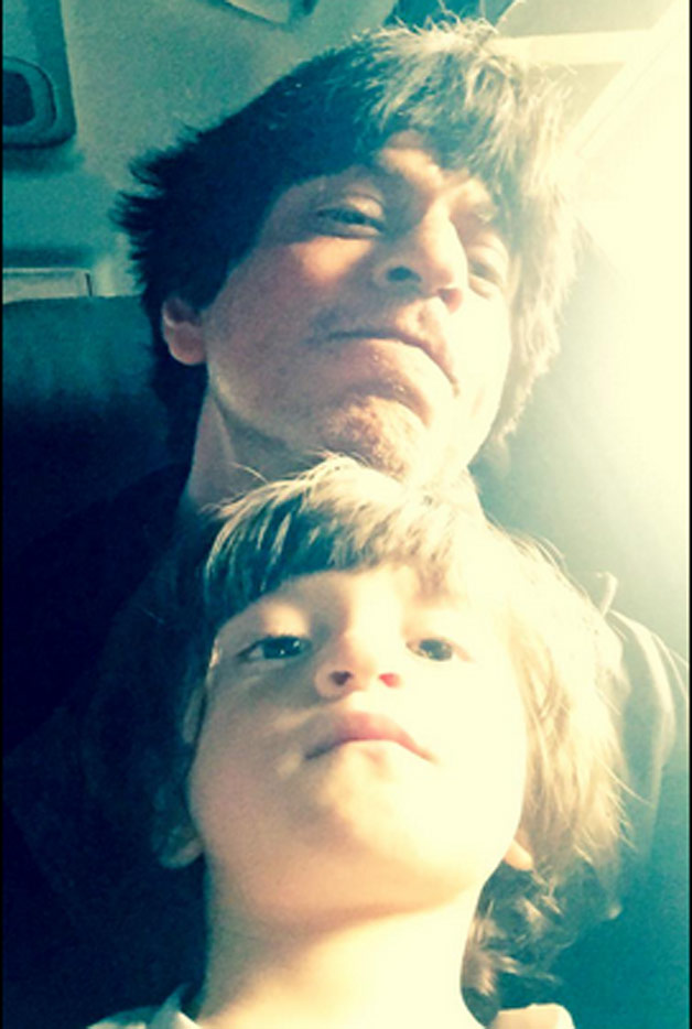 Selfie time for SRK and Abram
