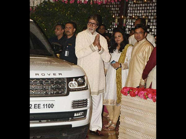 Mukhesh Ambani's Ganesh Chaturthi Party - Bachchan Family