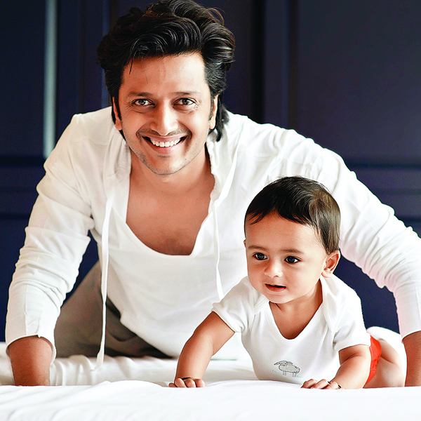 10 Most Adorable Bollywood Star Kids - Viaan and Riteish