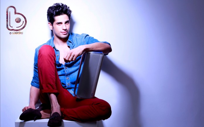 Sidharth Malhotra just posted a pic of his first ever photoshoot!
