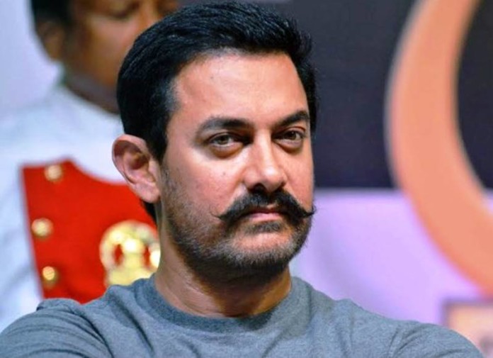 Mr. Perfectionist Aamir Khan signs his next movie after Dangal | Details Inside