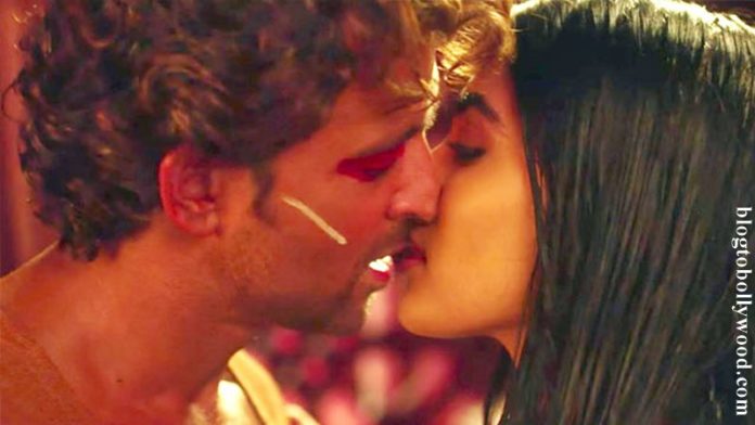 Is this fair? Censor clears Mohenjo Daro without any cuts, Hrithik-Pooja's 3 steamy kisses approved!