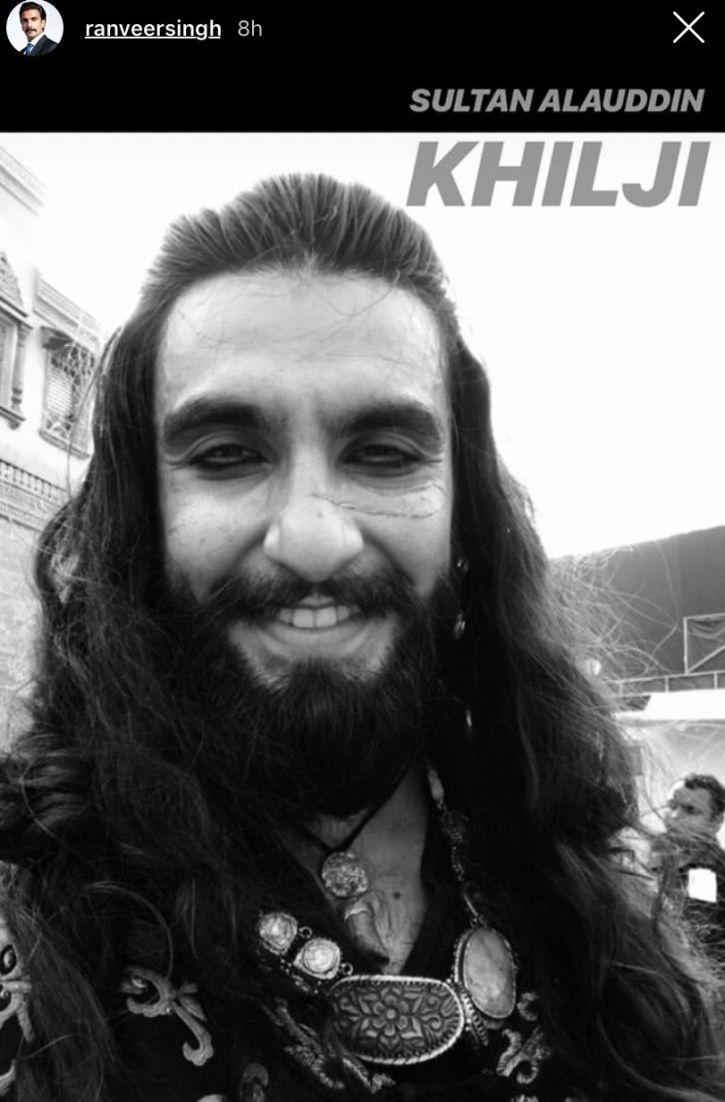 Ranveer Singh Posts selfies