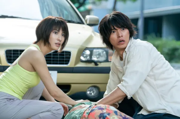 Tao Tsuchiya as Usagi, Kento Yamazaki as Arisu in Alice in Borderland Season 2
